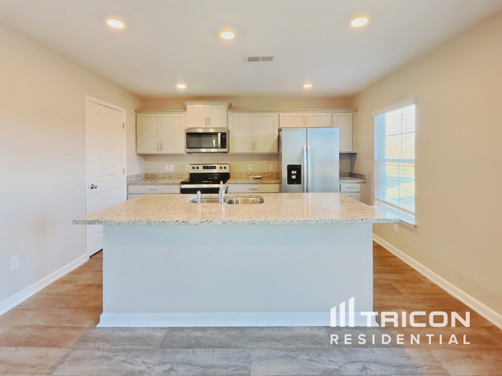 Building Photo - 5235 Ironwood Dr