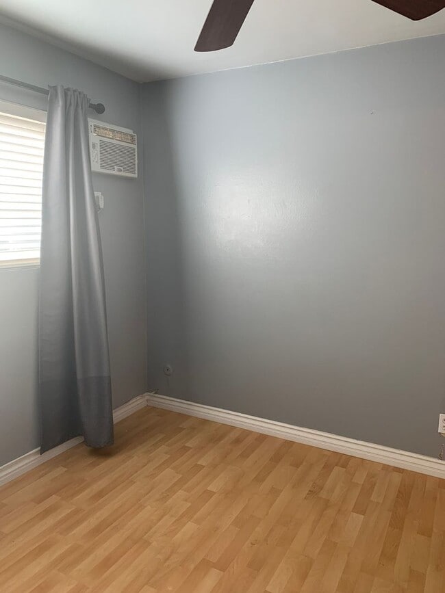 Building Photo - PRIME WEHO LOCATION- 1BEDROOM CONDO FOR LEASE