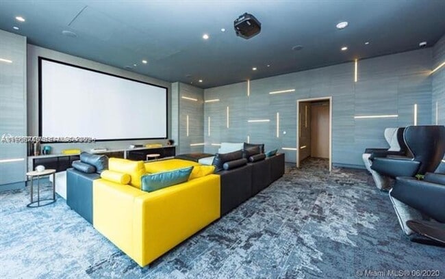 Building Photo - 55 SW 9th St