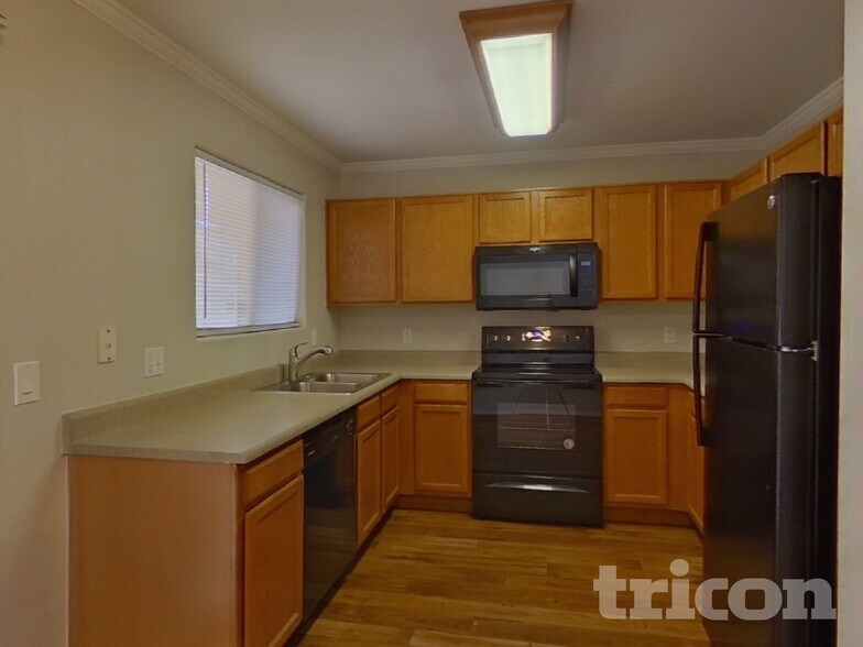 Building Photo - 21619 N 29th Dr