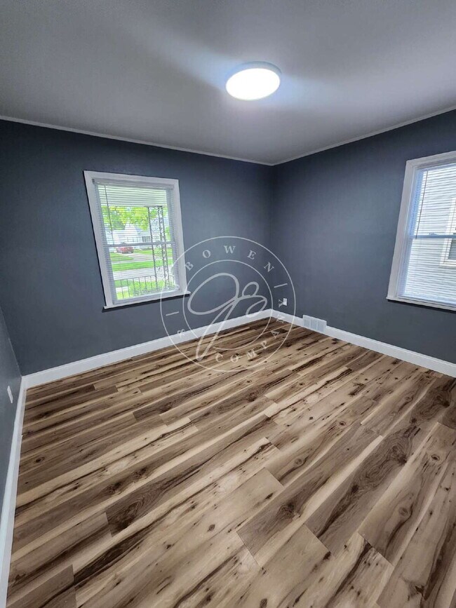 Building Photo - Charming 3-Bed Home with Finished Basement and large dormer!