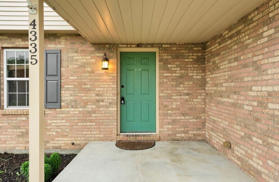 Building Photo - 4335 Shandon Dr