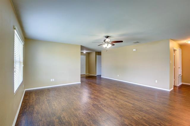 Building Photo - 7000 Sylvan Meadows Dr
