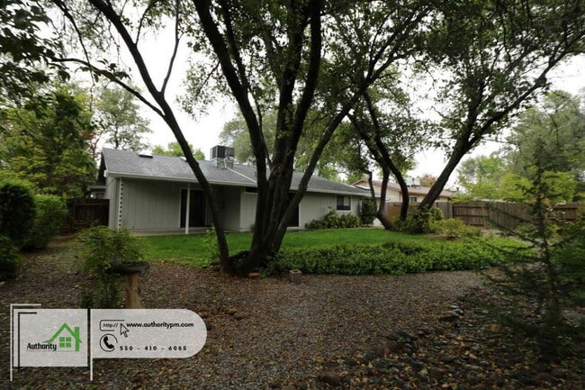 Building Photo - 1879 Tiburon Dr