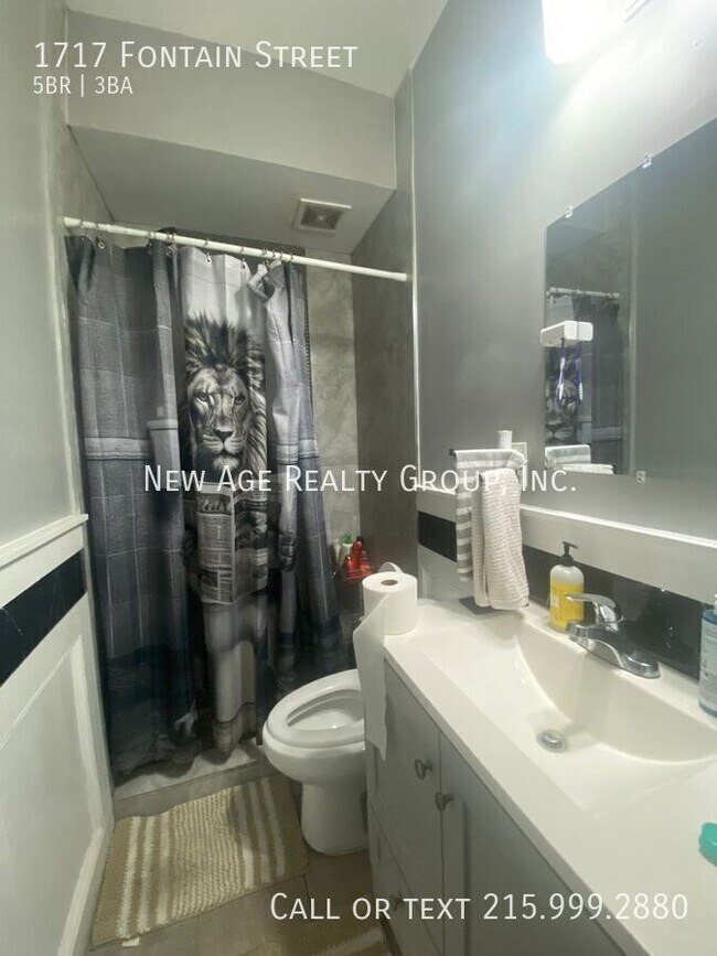 Building Photo - 1717 Fontain St