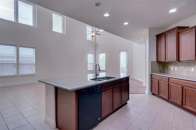 Building Photo - 8721 Maple Ridge Trail