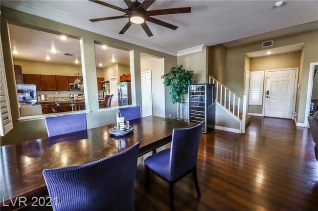 Building Photo - 2521 Stanwood Ave