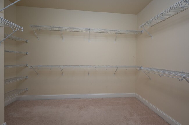Building Photo - **LUXURIOUS GATED COMMUNITY IN FRANKLIN ZO...