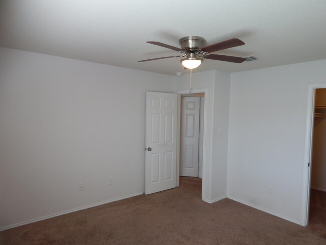 Building Photo - 1310 Stonewall Ridge