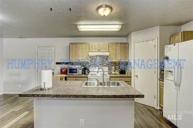 Building Photo - Boise 2101Sqft Great family home in Devonshire Subdivision