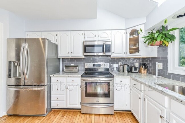 Building Photo - 6868 McLean Province Cir