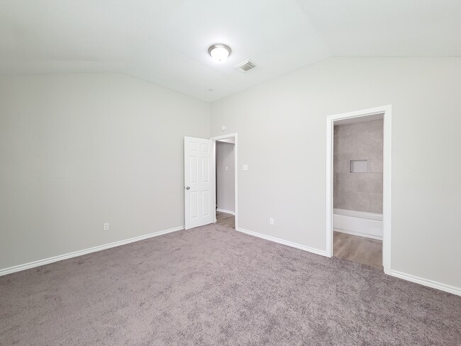 Building Photo - 15814 Murrelet Ct