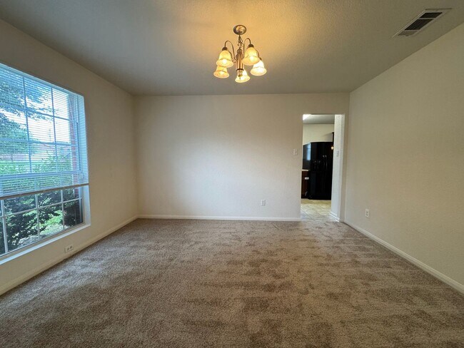 Building Photo - 4-Bedroom House for Rent in Killeen