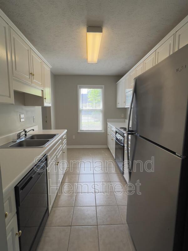 Building Photo - 852 Pawley Ct