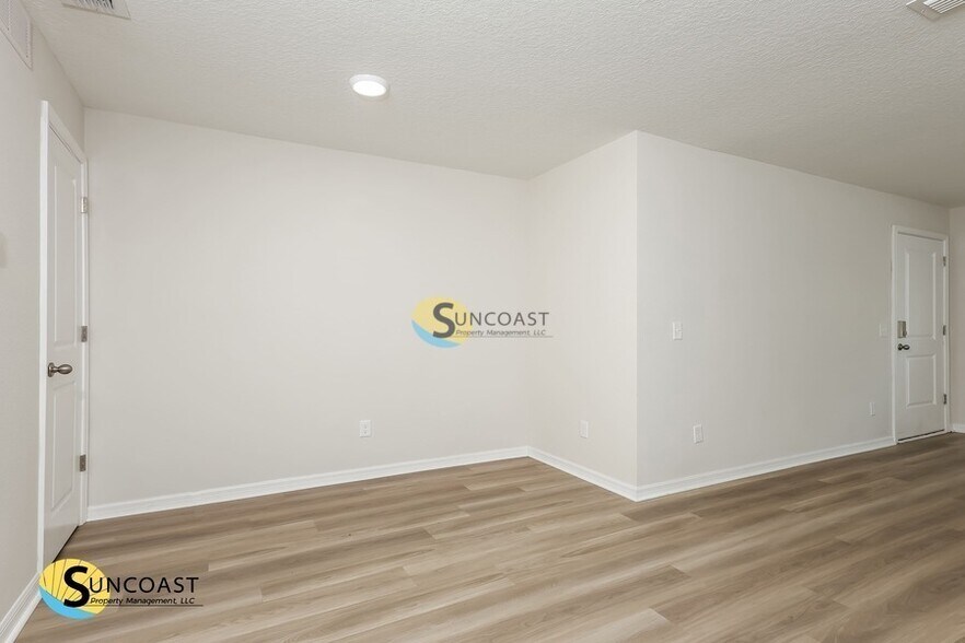 Building Photo - 11462 Oakfield Ct