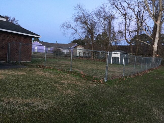 Building Photo - 5920 Ingram Dr