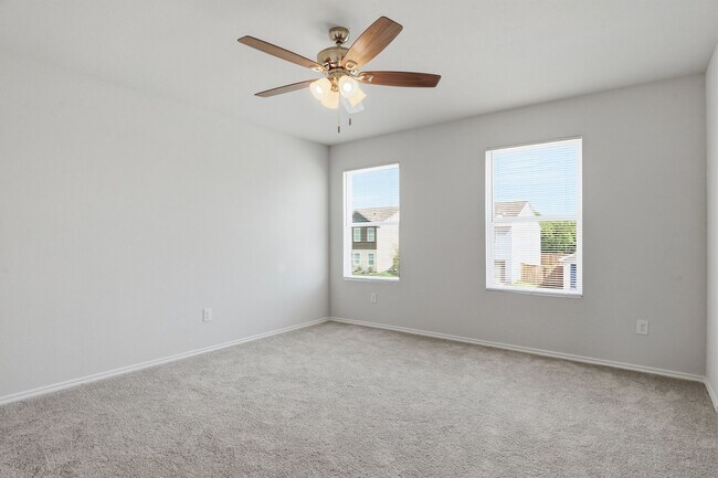 Building Photo - Contemporary in Cleburne!