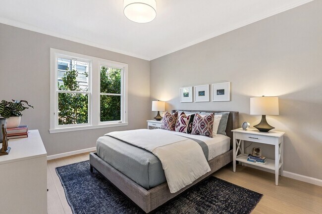 Building Photo - 228 Mallorca Way