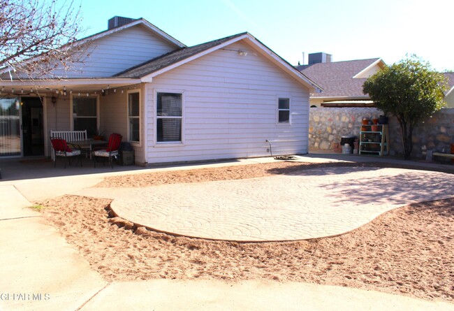 Building Photo - 11948 Oak Crossing Dr