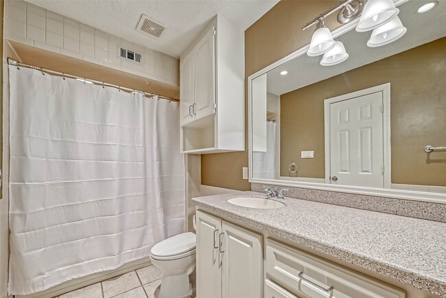 Building Photo - 3710 Linkview Dr