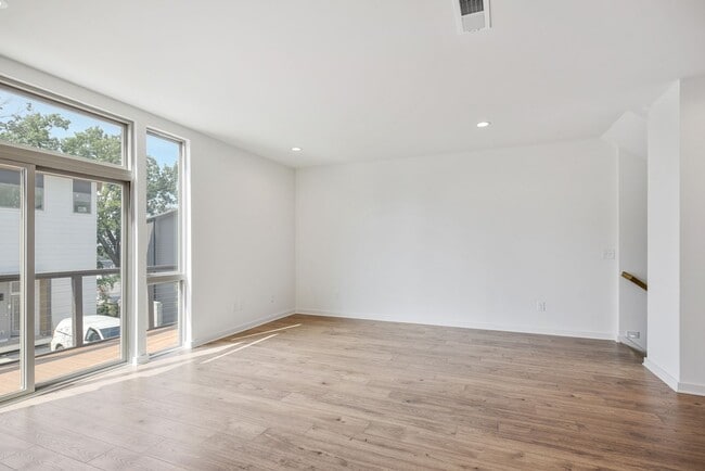 Building Photo - High View Neighborhood - Single-Family Home for Lease