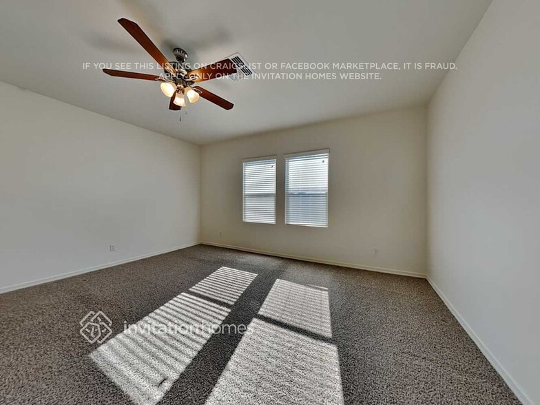 Building Photo - 19363 W Hazelwood St