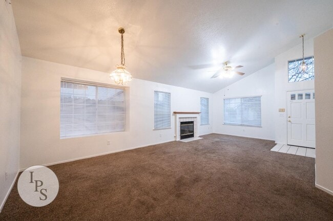 Building Photo - 2188 E Pinedale Ave