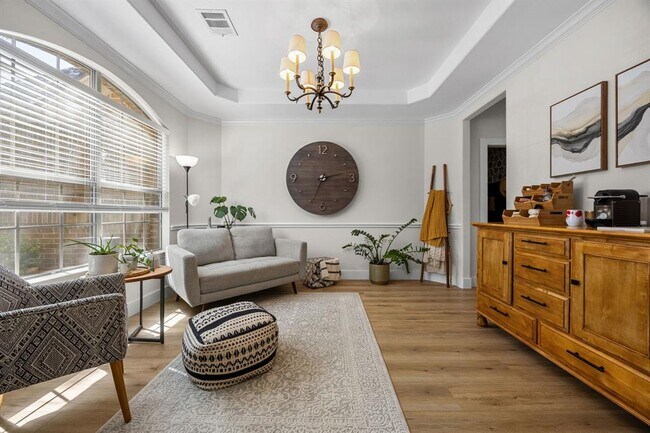 Building Photo - 128 Las Colinas Dr