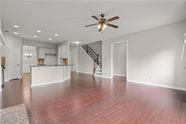 Building Photo - 4940 Breezewood Cir