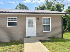 Building Photo - 108 Scott Dr