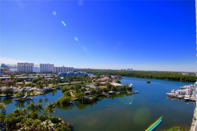 Building Photo - 300 Sunny Isles Blvd