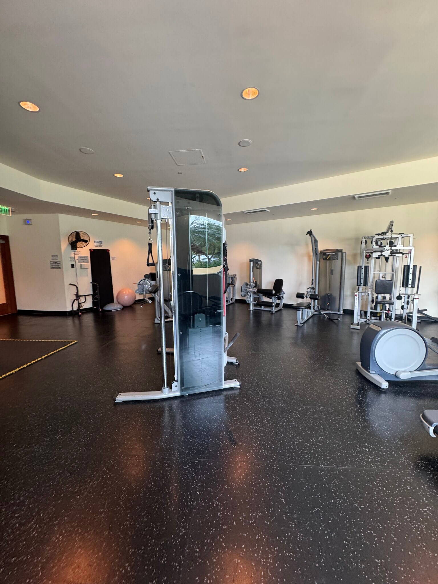 Building Photo - 690 SW 1st Ct