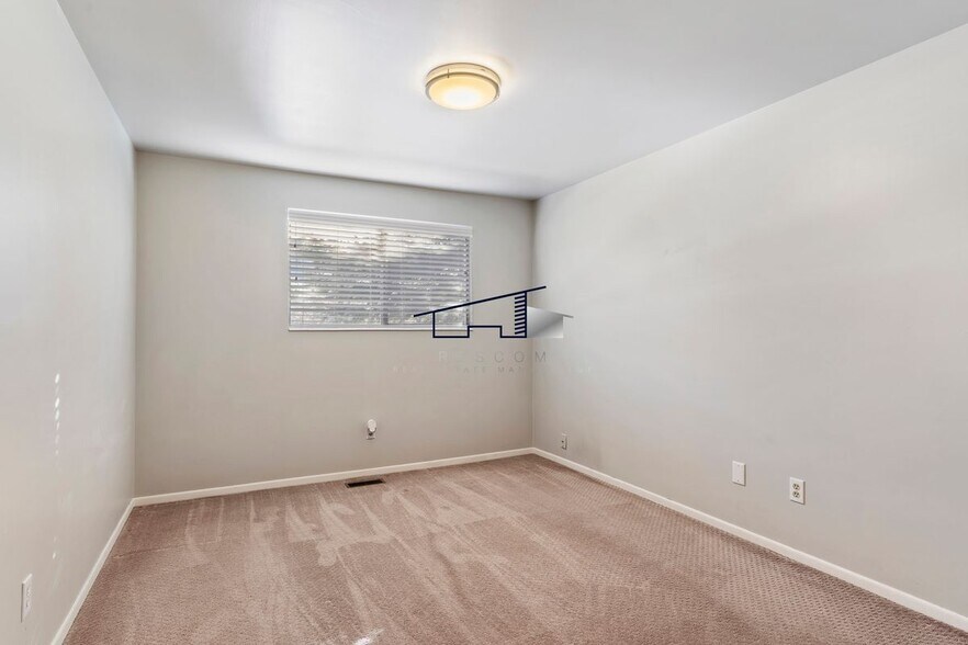 Building Photo - 1186 E 3150 N