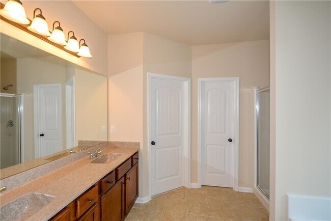 Building Photo - 4106 Water Mill Dr