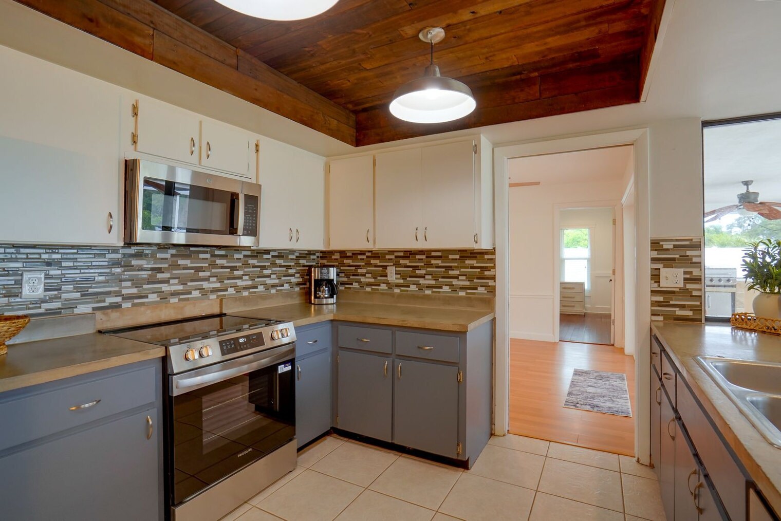 Building Photo - 3399 Espanola Dr
