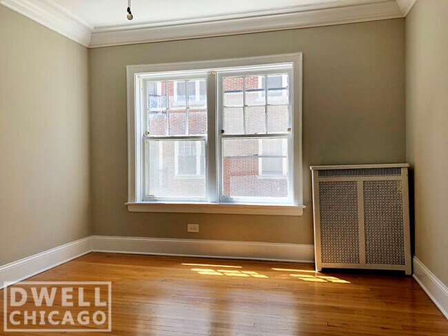 Building Photo - 1509 Hinman Ave
