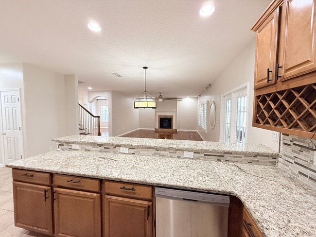 Building Photo - Spacious Two-Story Home with Hot Tub, Pool Table & Fenced Yard in Panther Creek