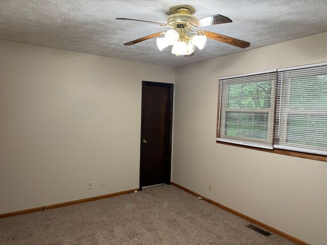 Building Photo - Available May 29th, 2026!