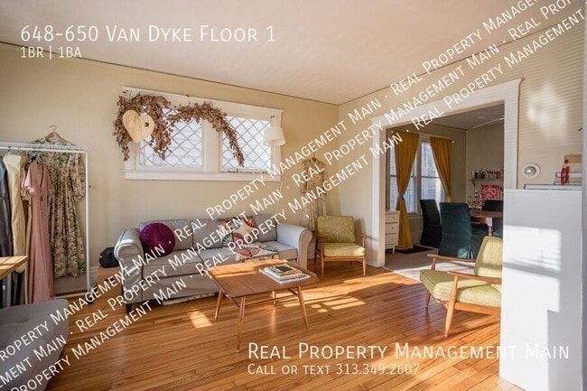 Building Photo - 648-650 Van Dyke Floor 1-