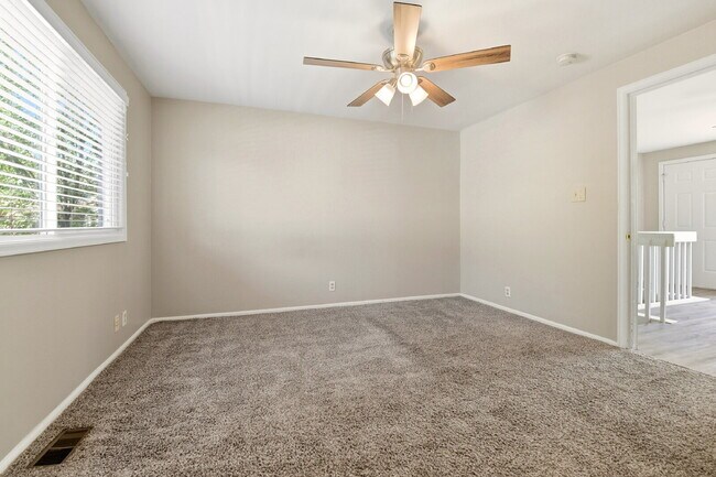Building Photo - $2,120.95 with $300 off the first month's rent, 2 Beds - 2 Bath, Duplex in Lakewood with Cozy Car...