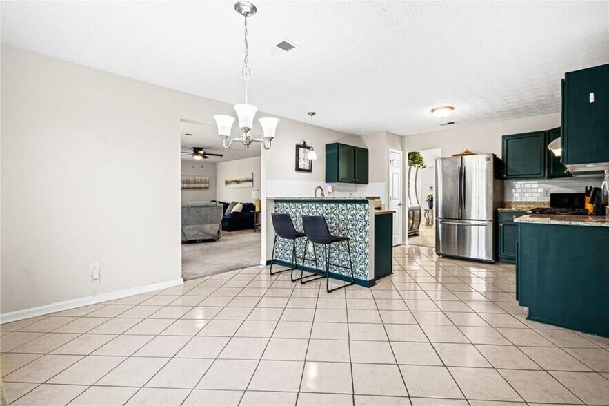 Building Photo - 2034 Locksley Terrace