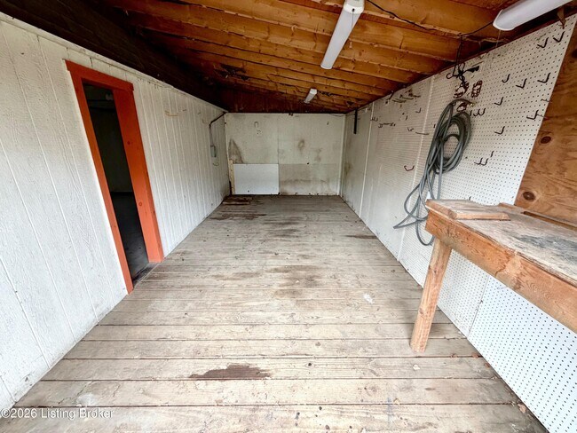 Building Photo - 2632 Alanmede Rd