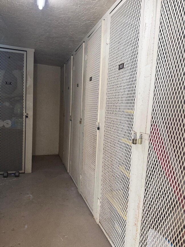 Building Photo - 3050 NW 42nd Ave