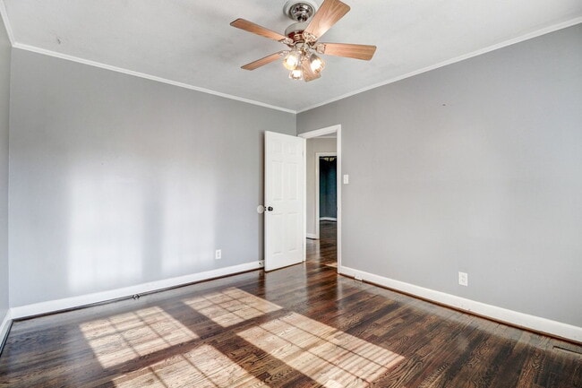 Building Photo - RENOVATED 2 BR, 1.5 BA W/ DETACHED GARAGE/ STORAGE - PIKEVILLE SCHOOLS