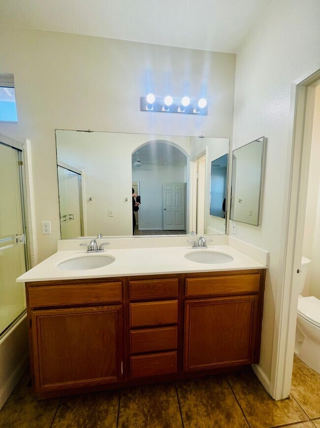 Building Photo - Charming Single-Story 3-Bedroom Home with Bonus Room