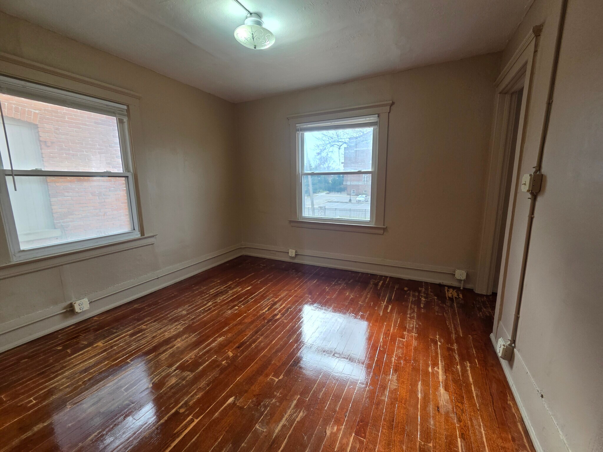 Building Photo - 414 Perrin St