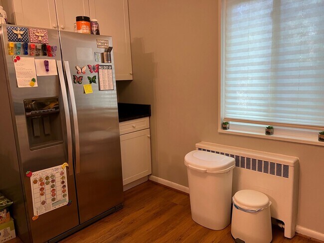 Building Photo - 4800 Chevy Chase Dr