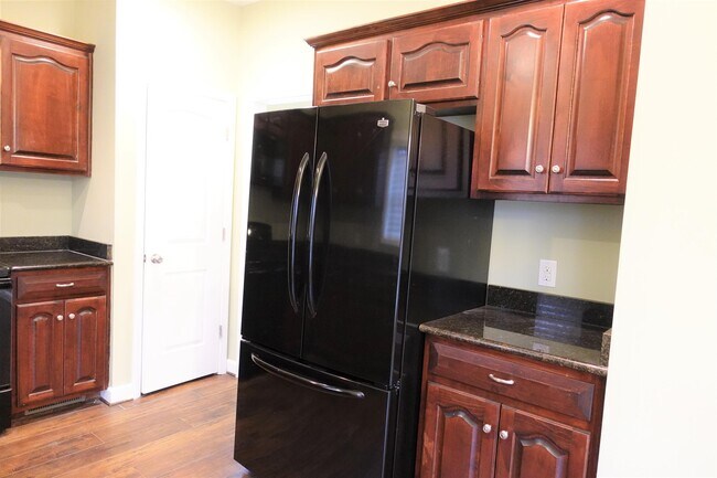 Building Photo - 200 State Rd S-42-2591