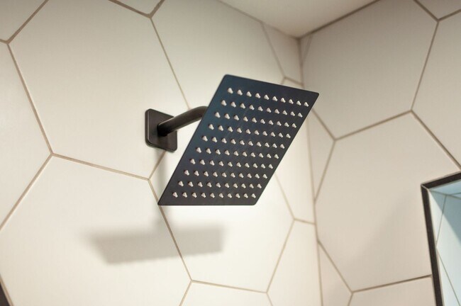 Building Photo - 3br/2bath Custom Remodeled Home Near Okemo