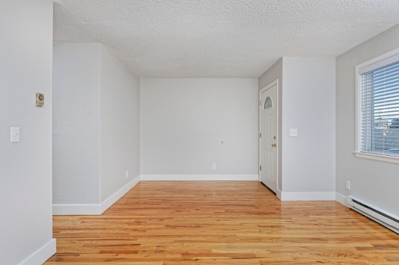 Building Photo - 1295 Benton St